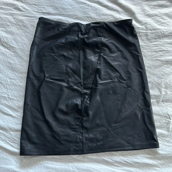 NWOT!  Faux Leather Skirt - Picture 2 of 3